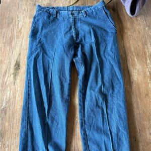 Haggar Classic Blue Jeans Size 34x40 — great condition